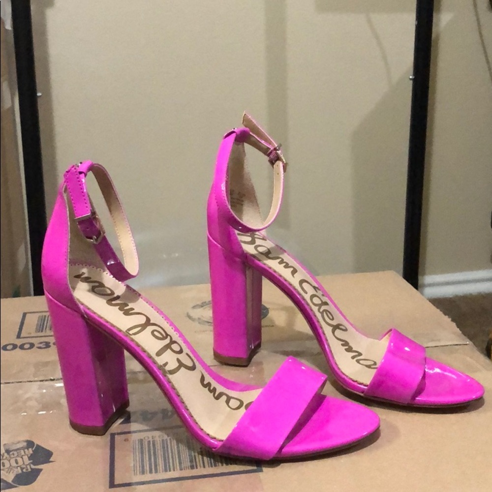Women’s shoes